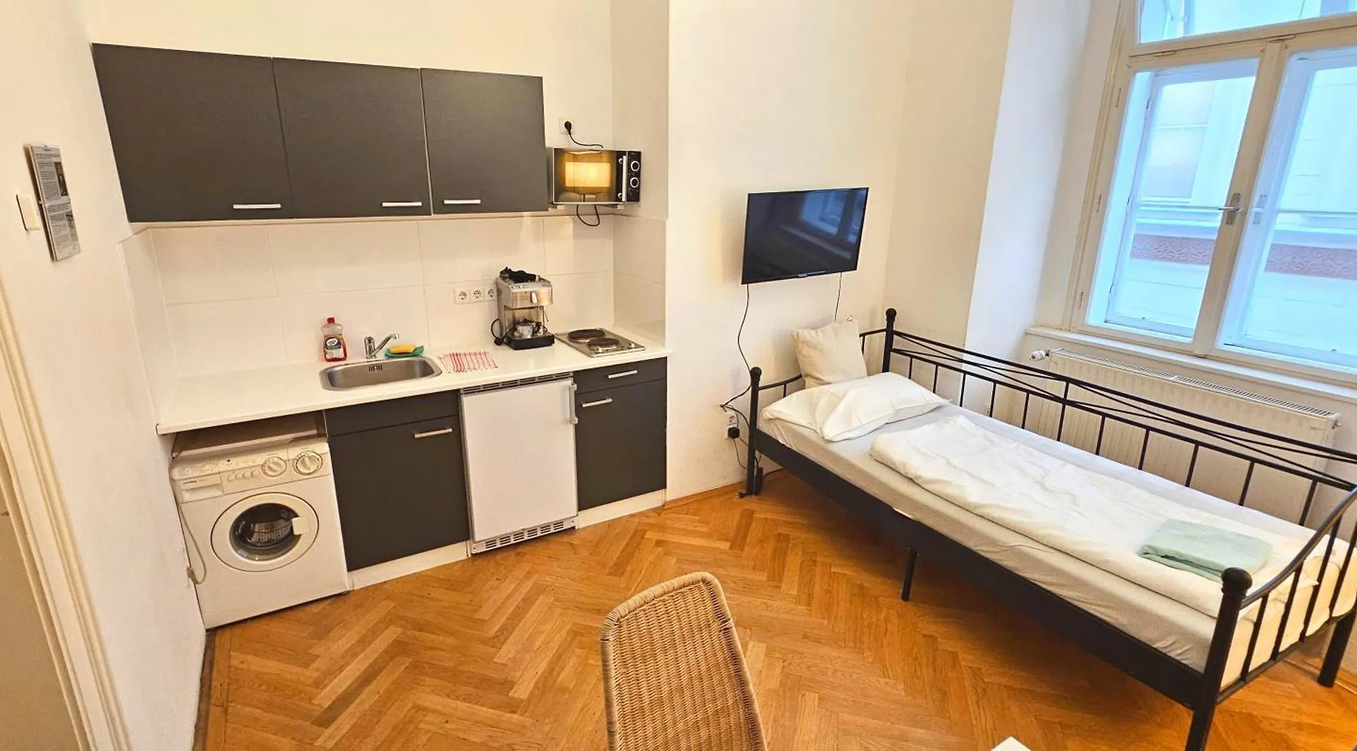 Sobieski Stefansdom Apartments Vienna 0*,