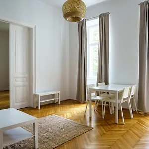 Naschmarkt Apartment