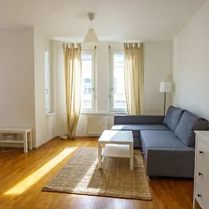 1080 Apartment
